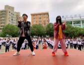 少年网红操,潮流新宠，青春活力无限