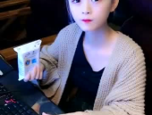 小姐姐要喝牛奶吗,小姐姐们，你喝对了吗？